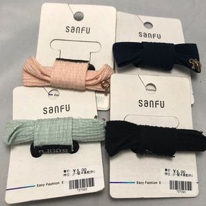 Bundle of 4 NWT Hair Ties Hair Bands Scrunchies